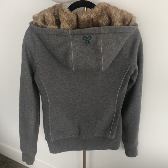 Aritzia Fur Lined Zip Up Hoodie - Picture 4 of 9